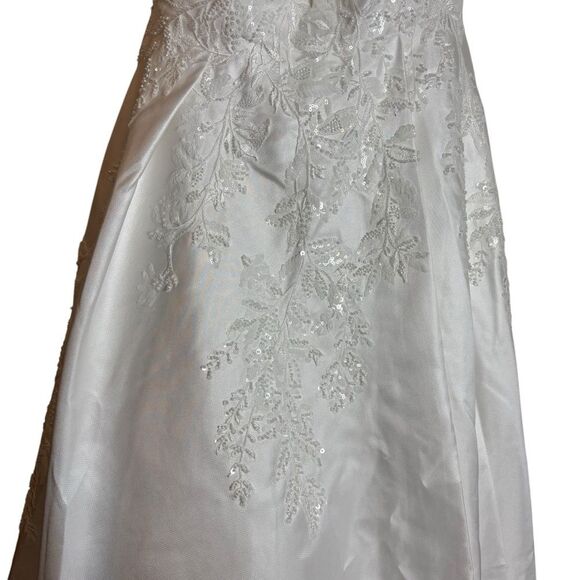 Lulus Now and Always White Beaded Embroidered Strapless Gown Size 8 NWOT - Picture 12 of 16